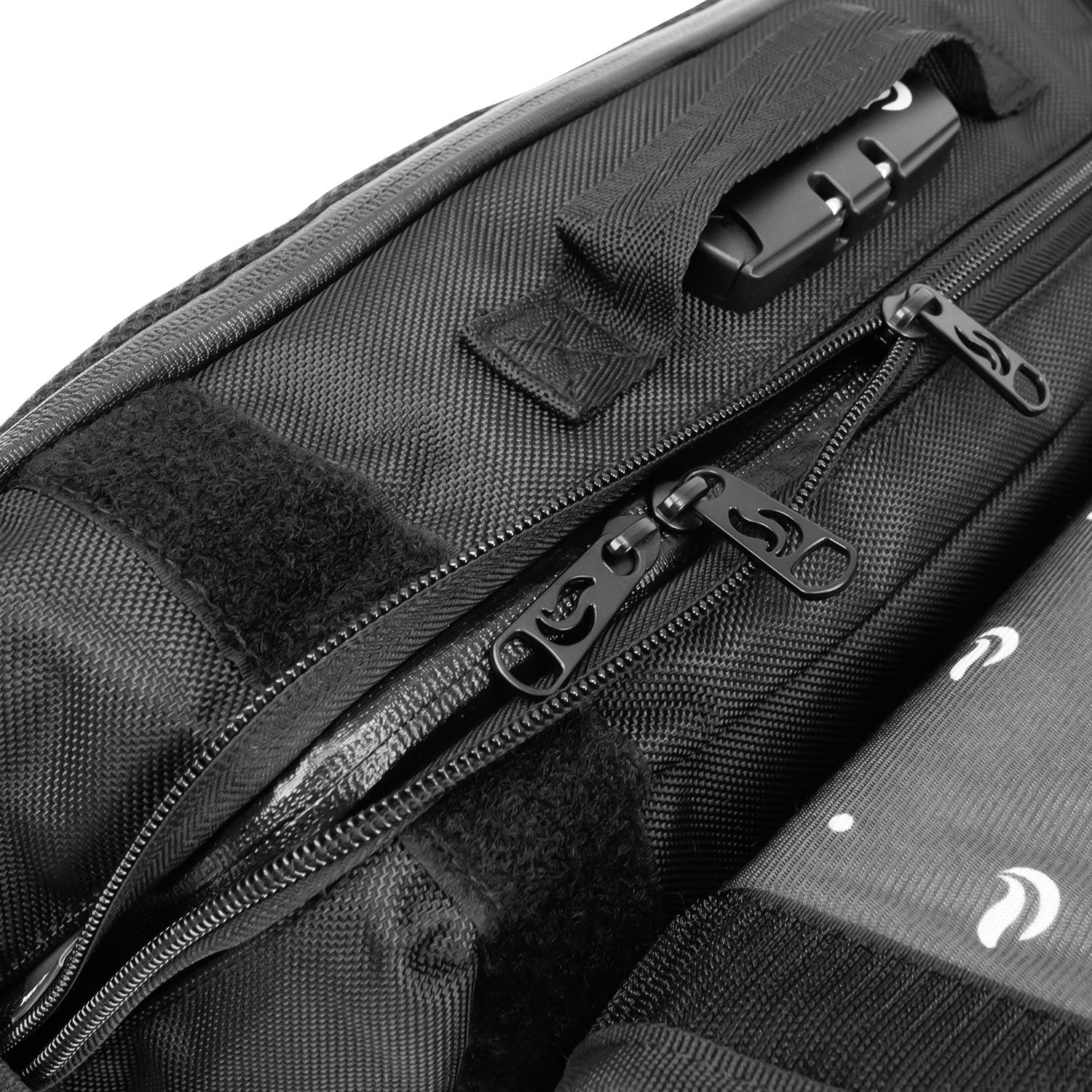 Standard Black - Messenger