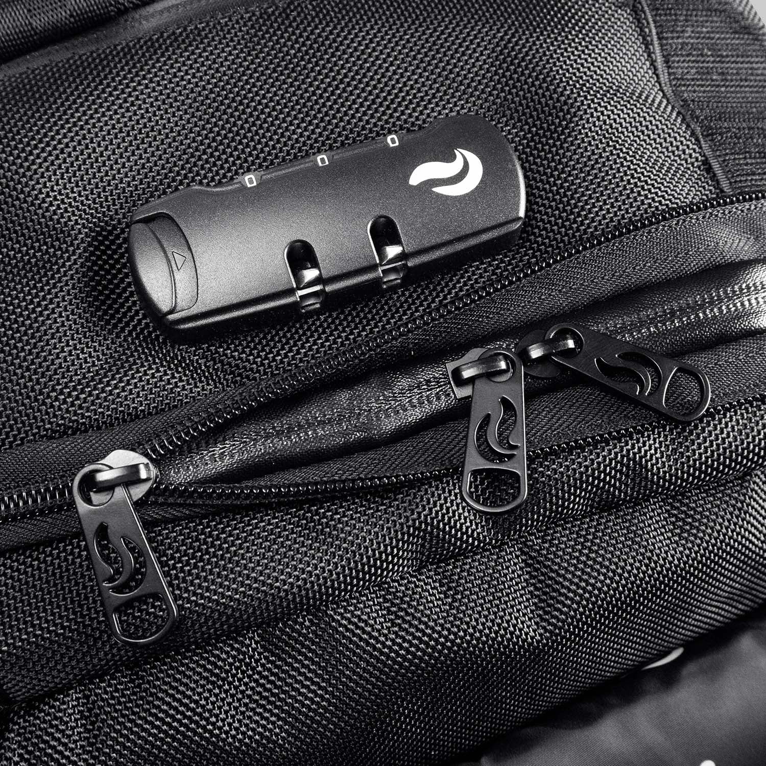 Rebel street art backpack with double zipper close up – FaceOff